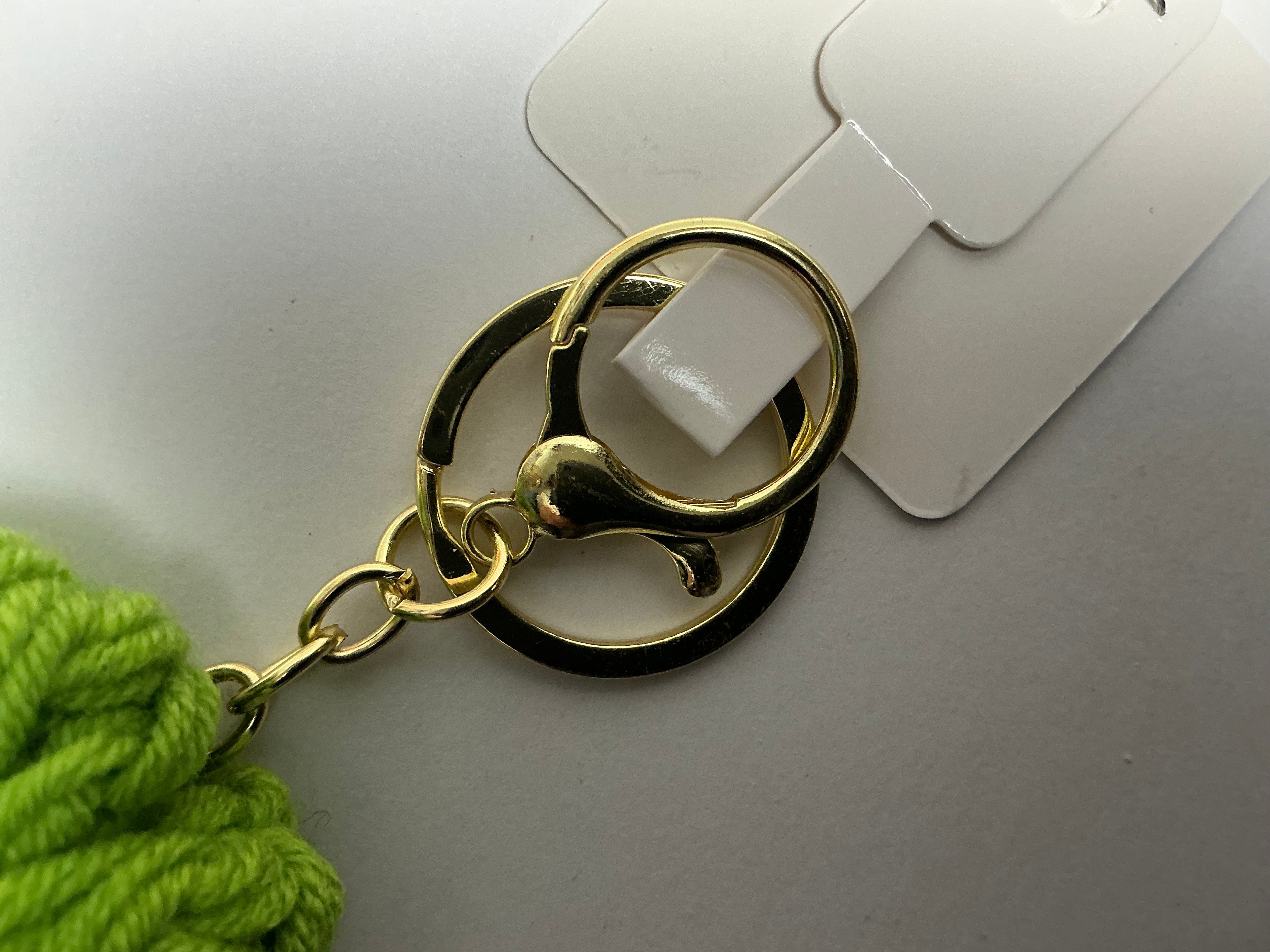 Crochet Flower Keychain – Choose Your Color
